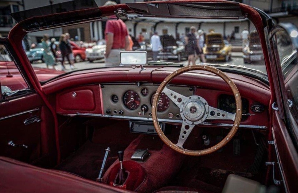 classic car dash board