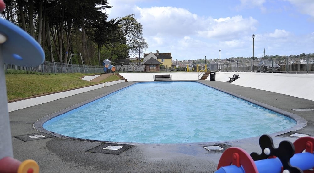 the paddling pool at east cowes seafront